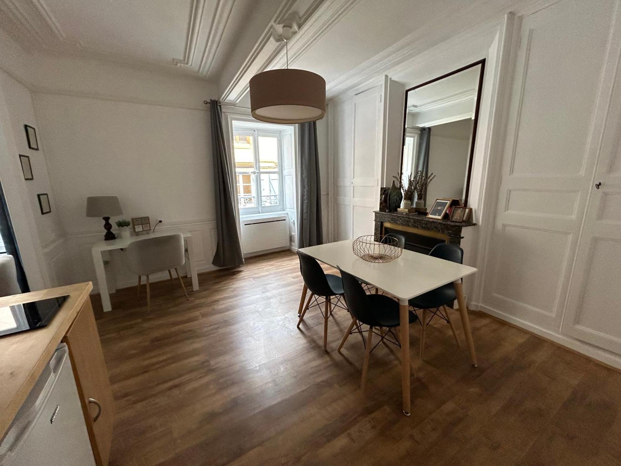 Appartement Cosy Charme Ancien Thizy-les-Bourgs Екстериор снимка