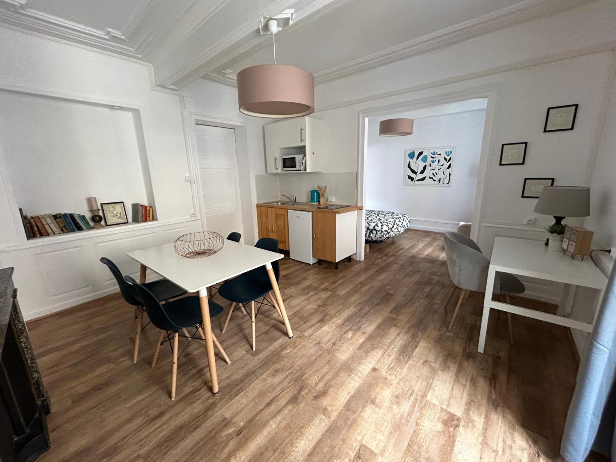 Appartement Cosy Charme Ancien Thizy-les-Bourgs Екстериор снимка